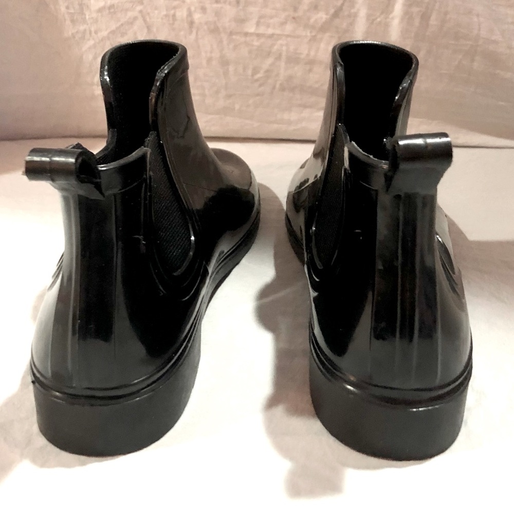 RAINBOOTS Women's Short booties waterproof shiny vinyl black size 6 NWOT - Picture 5 of 9